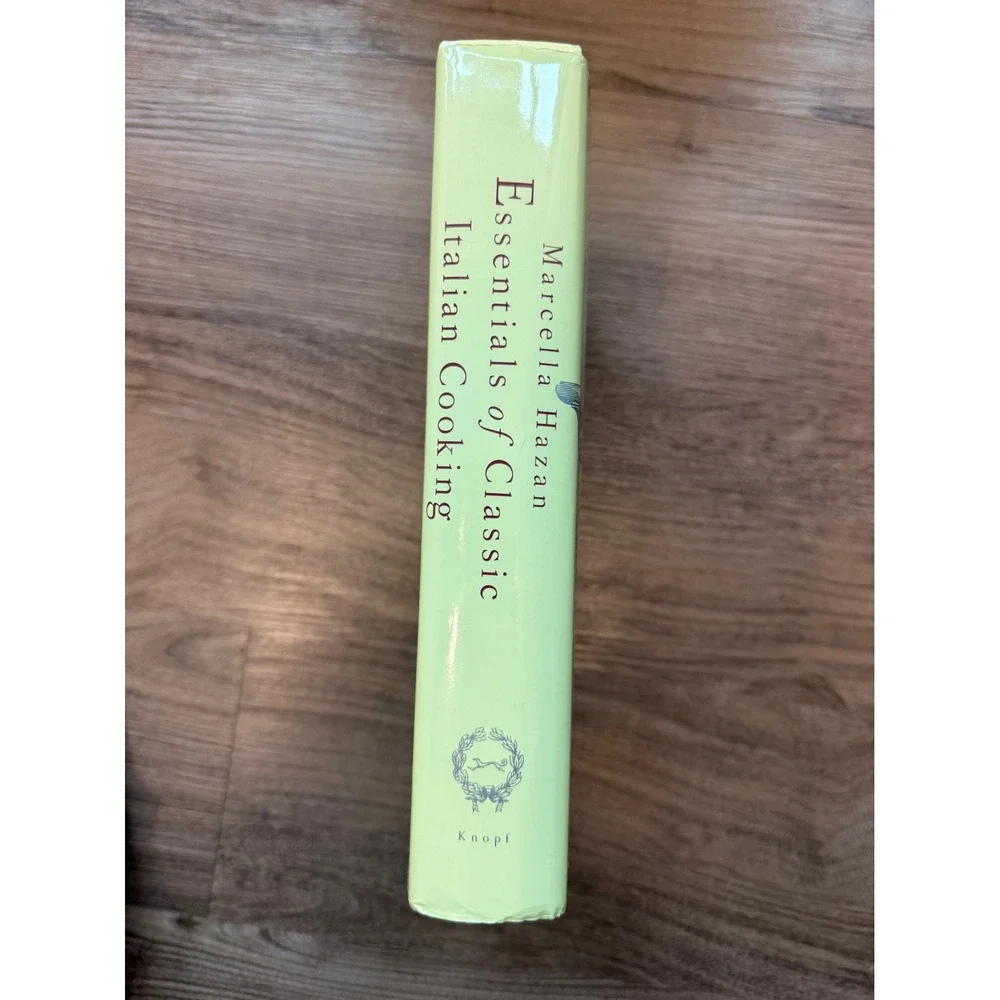Essentials of Classic Italian Cooking Marcella Hazan Hardcover 9780394584041